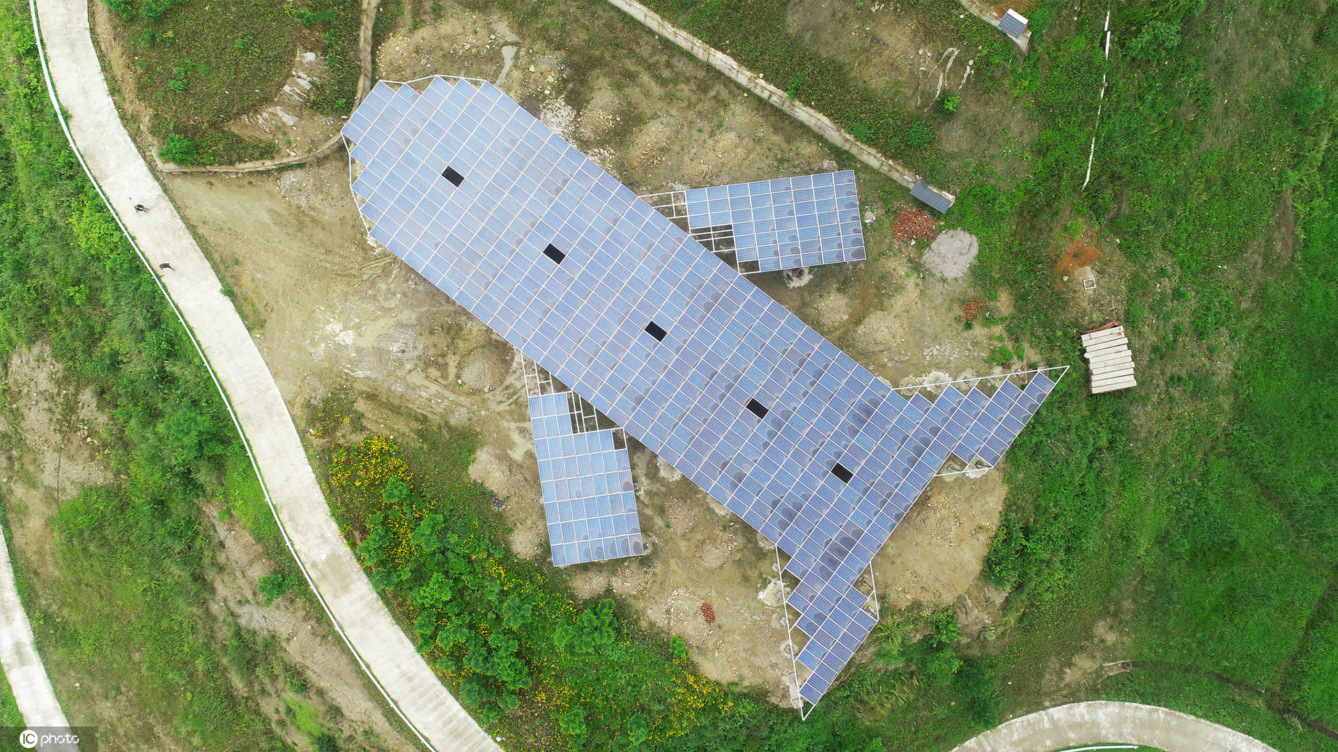 %22Flugzeug%22 Solarkraftwerk im Bezirk Liangping, Chongqing